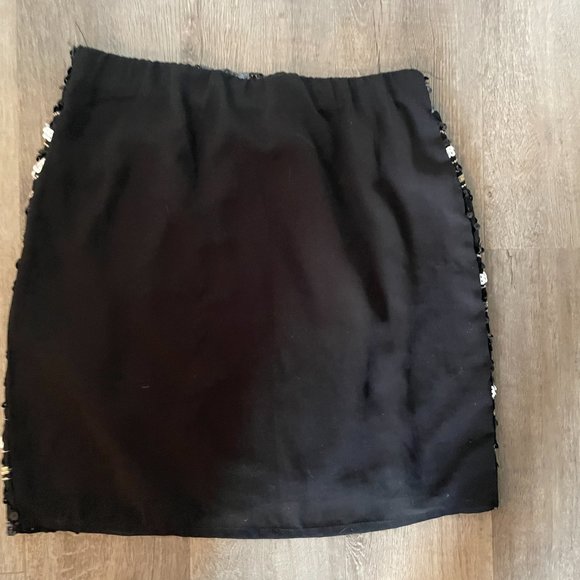 Black and white sequinned mini-skirt, size small - Picture 5 of 8